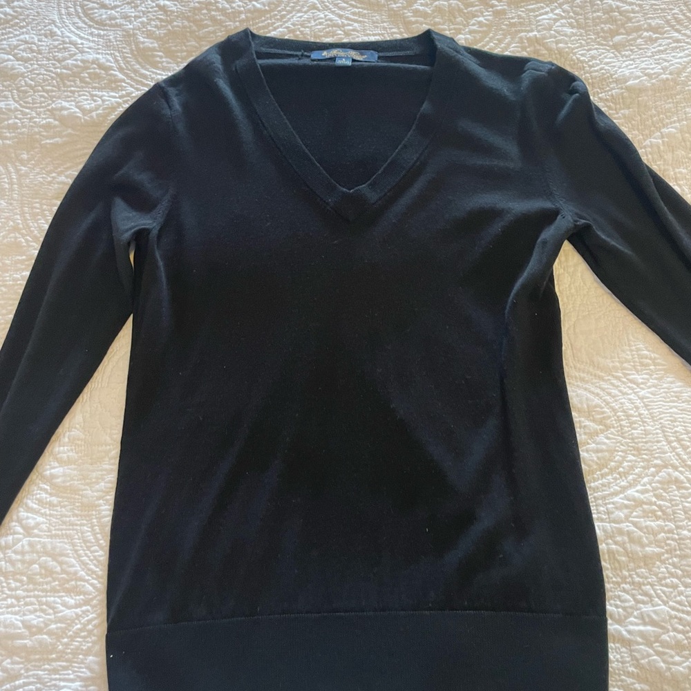 Brooks Brothers extra fine merino v neck sweater, black